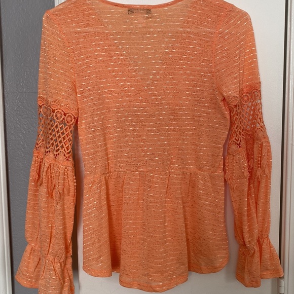 Venus Top. Sz XS. Light & airy. Lots of stretch. Such a beautiful top! - Picture 8 of 9
